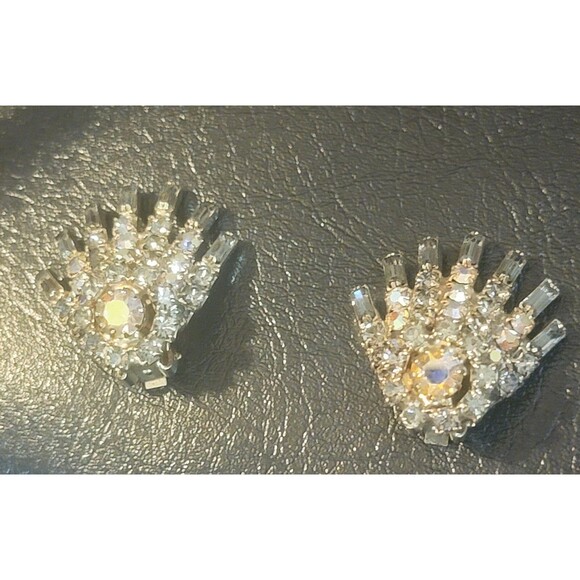 Resplendent AB Rhinestone Crystal Baguette Clip Earrings Hobe Gold Plt MCM VTG - Picture 4 of 14